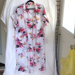 Cherry Top XL Floral Shawl